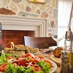 Gle-alb Agrotourism Hotel Tepelene