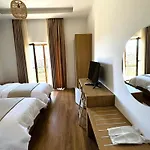 Hotel Gle-alb Agrotourism 4*