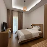 Gle-alb Agrotourism Hotel