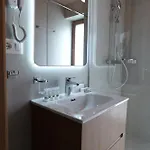 Otel Gle-alb Agrotourism 4*