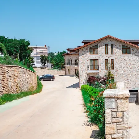 Gle-alb Agrotourism 4*