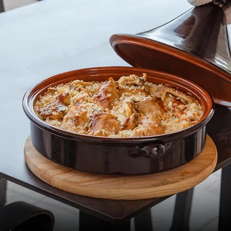 Gle-alb Agrotourism Szálloda 4*