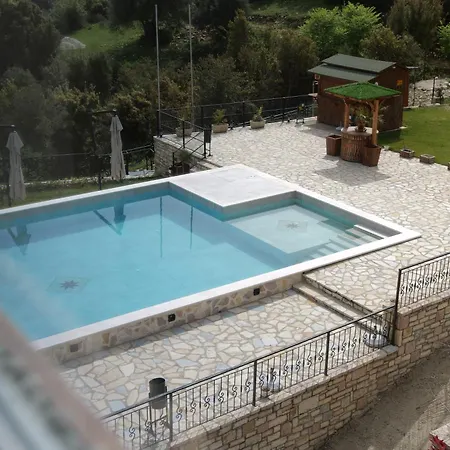 Gle-alb Agrotourism Tepelene