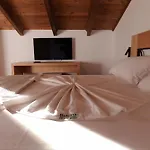 Gle-alb Agrotourism Ξενοδοχείο 4*