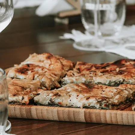 Hotel Gle-alb Agrotourism 4*