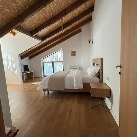 Hotel Gle-alb Agrotourism 4*