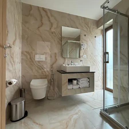 Gle-alb Agrotourism Hotel