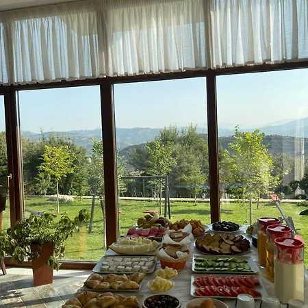 Gle-alb Agrotourism 4*