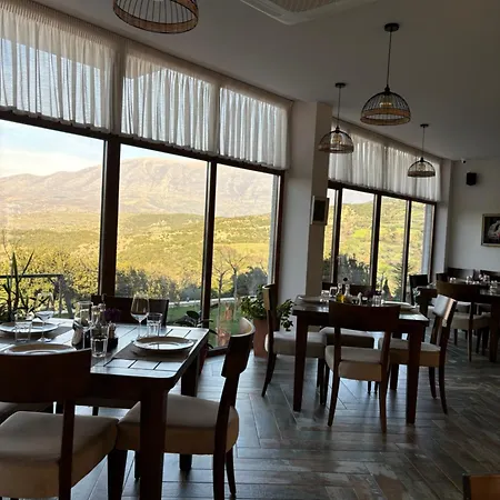 Gle-alb Agrotourism Otel Tepelene