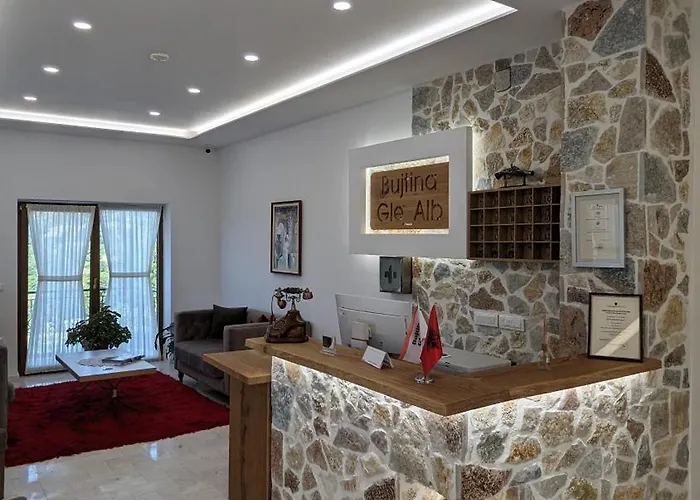 호텔 Gle-alb Agrotourism Tepelenë