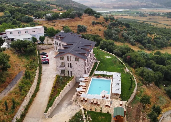 Gle-alb Agrotourism 4* Tepelenë
